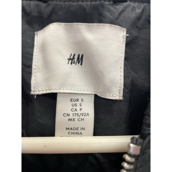 Black Bomber Jacket Men's Size M Lightweight Zip Up Streetwear Minimal H&M Style - Picture 2 of 4